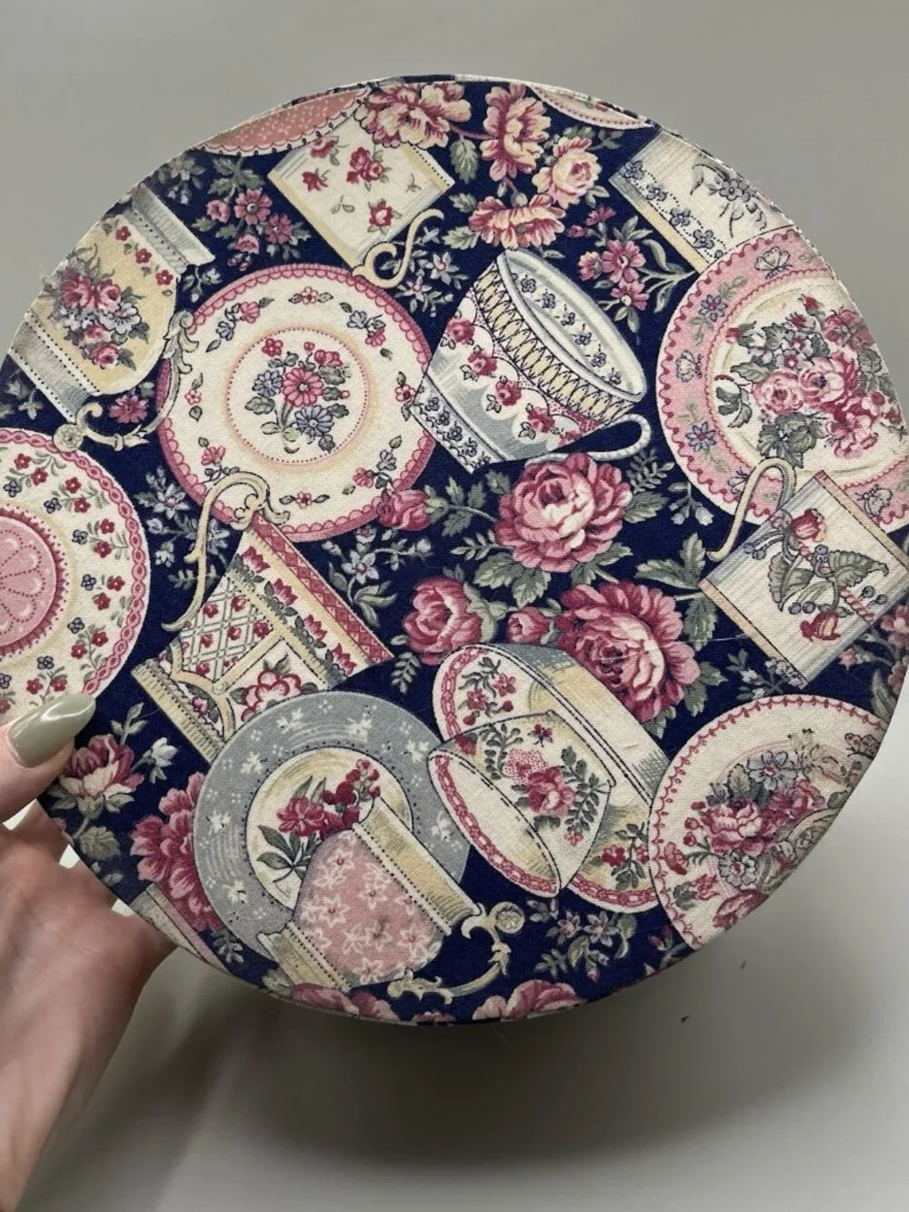 VTG Cross Stitch Mother Hat Sewing Box Round Keepsake Dried Flowers Victorian
